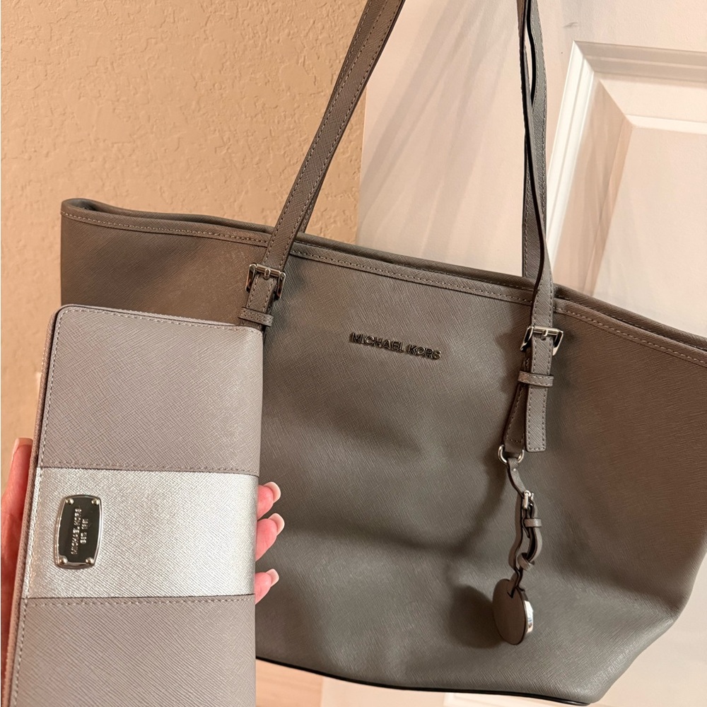 Michael Kors Charcoal Tote and Wallet Set